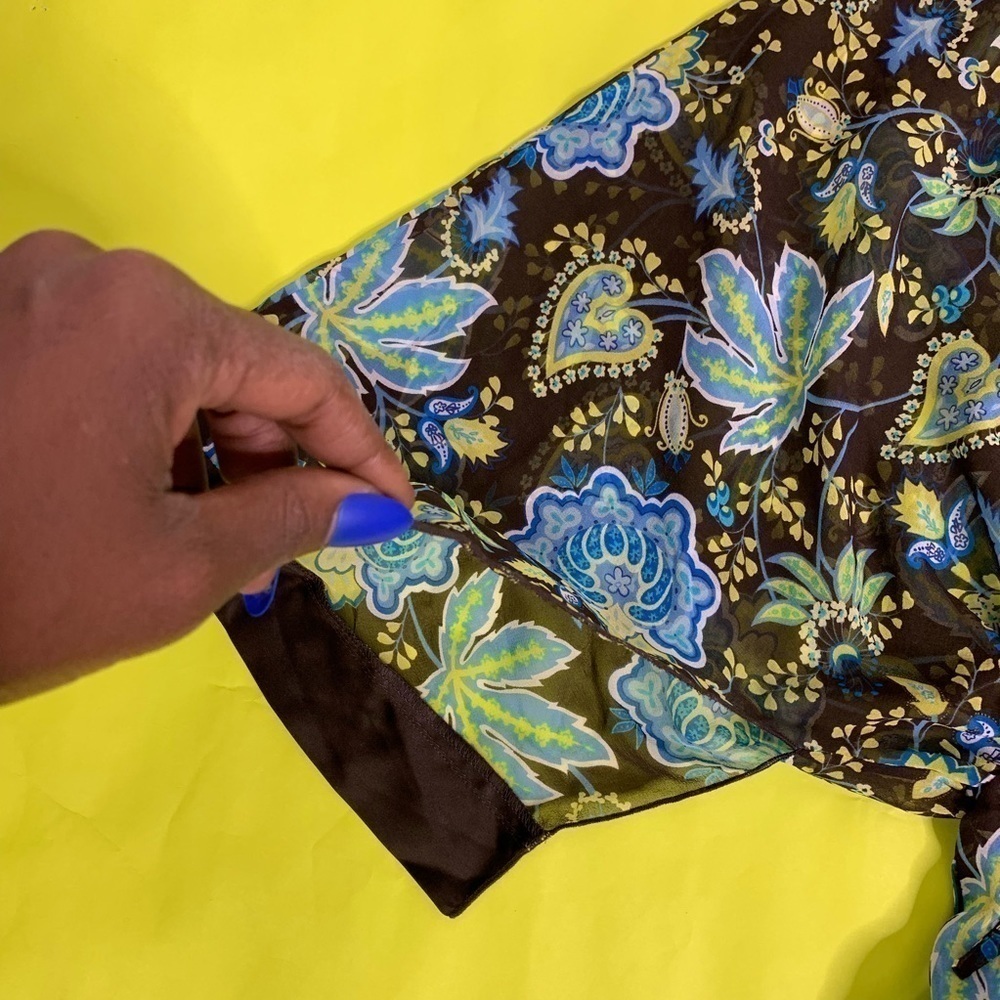 Moda International Top - Picture 5 of 6